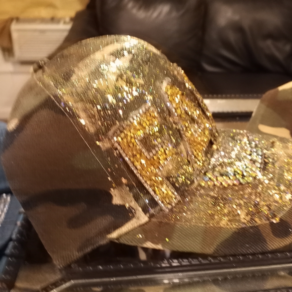 Baseball cap - Picture 2 of 3